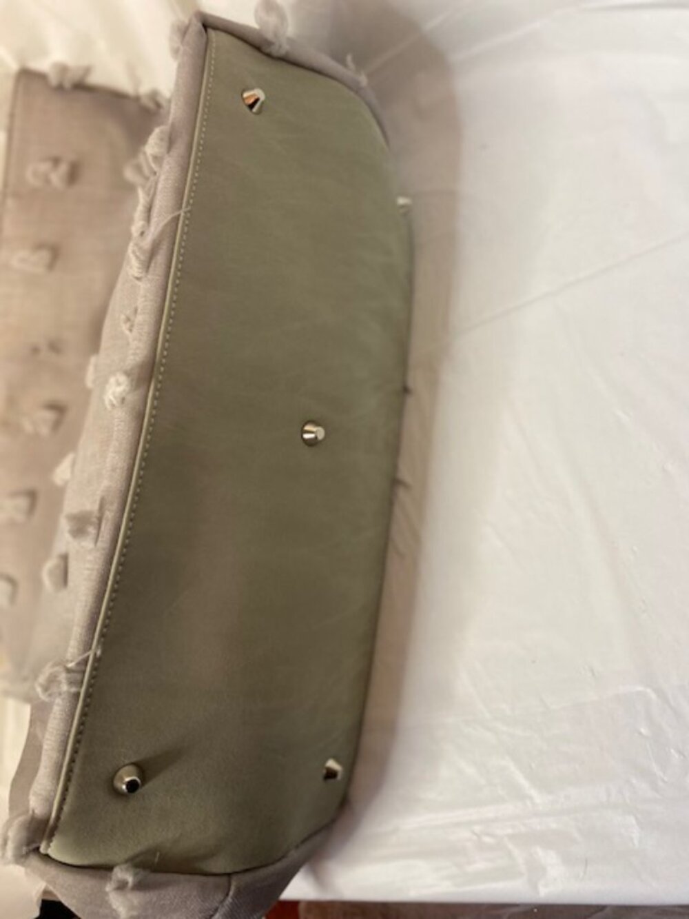 Deux Lux Large Light Gray Textured Blossom Pom-Pom Tote Bag - Picture 5 of 7